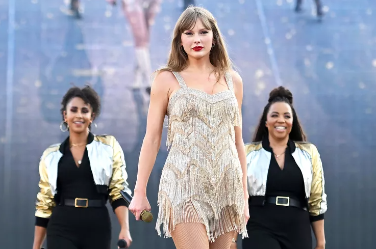 Taylor Swift Calls Switzerland ‘Stunningly Beautiful’ as She Wraps First-Ever Shows in the Country