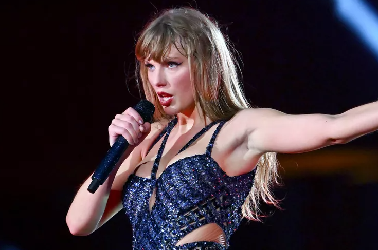 Taylor Swift Treats Eras Tour Crowd to 4 ‘Favorite Songs’ to Honor 113th Show: ‘That’s My Favorite Number’