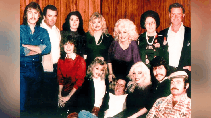 Dolly Parton Has 11 Siblings: Learn About All Of Her Brothers & Sisters