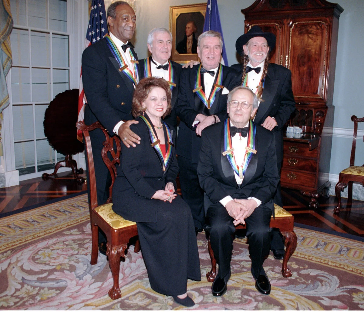 Willie Nelson with the 1998 class of Kennedy Center honorees: Bill Cosby, John Kander, Fred Ebb, Shirley Temple Black, and Andre Previn.