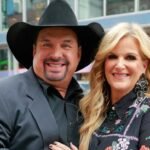 Trisha Yearwood and Garth Brooks family moment