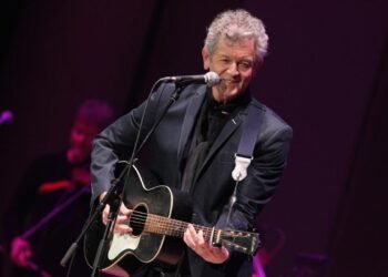Remember Rodney Crowell's Take on the Oak Ridge Boys' 'Elvira'?