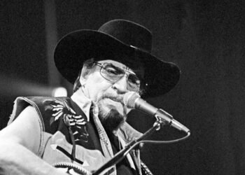The Top 20 Waylon Jennings Songs