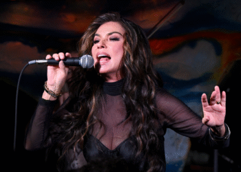 Shania Twain Says Trying to Stay Thin Left Her Malnourished