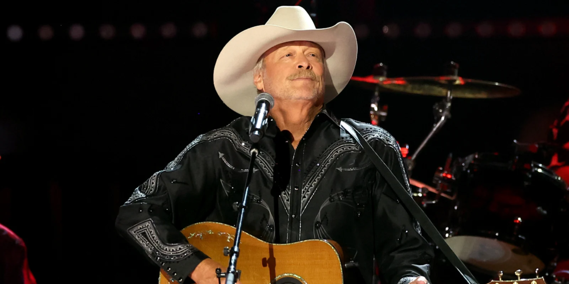 70,000 fans join Alan Jackson in emotional farewell performance