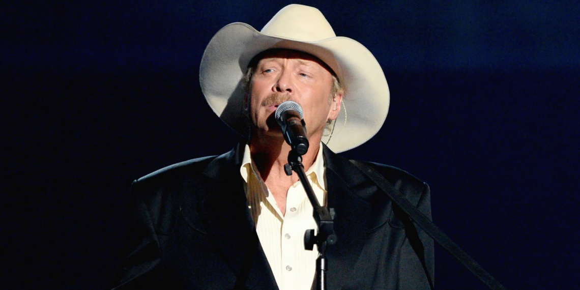 Alan Jackson says goodbye to country music in a heartfelt final show