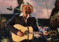 Alan Jackson's career spanned 37 years from first contract to farewell