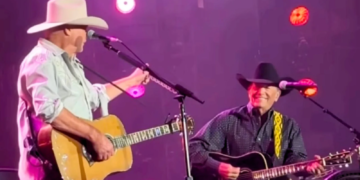 George Strait shows up to support Alan Jackson at farewell show