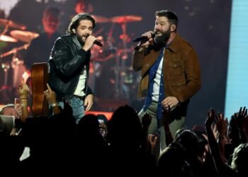 Jordan Davis Jokingly Admits Defeat to Thomas Rhett