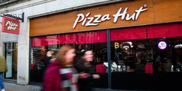 Many Chain Stores and Restaurants Are Shutting Down in 2026