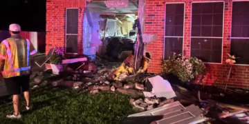 Tesla on Autopilot Crashes Into Texas Home, Killing Woman