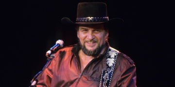 Unreleased Waylon Jennings track surfaces over two decades posthumously