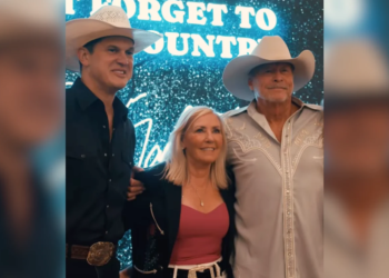 Alan Jackson shares new video clips from his final concert