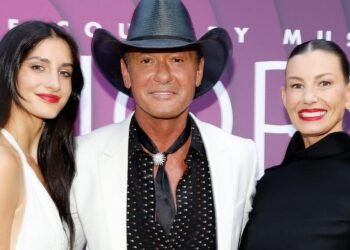 Faith Hill's daughter performed one of her mother's classic songs