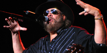 Hank Williams Jr. cancels two concerts because of bad air quality
