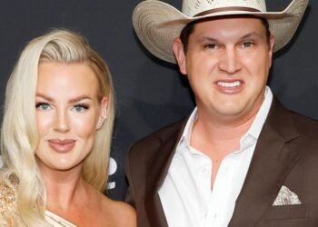 Jon Pardi and his wife Summer are splitting up