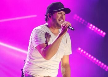 Luke Bryan rewards loyal dancing fan with lifetime concert tickets