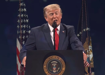 Rain fails to dampen Trumps July 4th Salute To America celebration