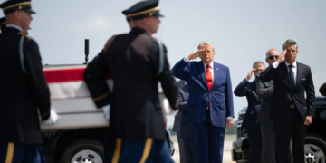 Veterans tribute draws emotional airport silence from travelers