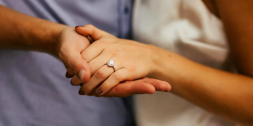 Randy Travis song unexpectedly popular in new engagement announcement trend