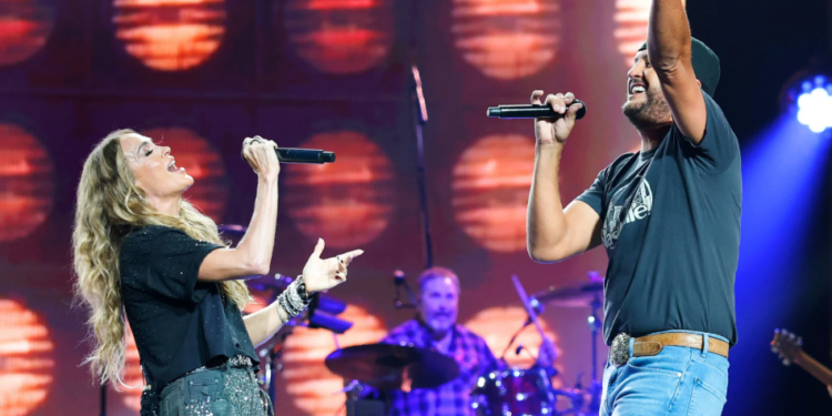 Carrie Underwood and Luke Bryan performing a 90s country cover